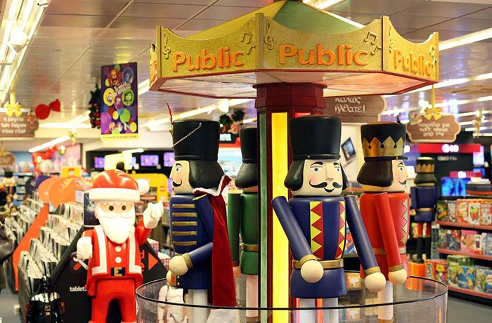 PUBLIC CHRISTMAS - Gallery 5